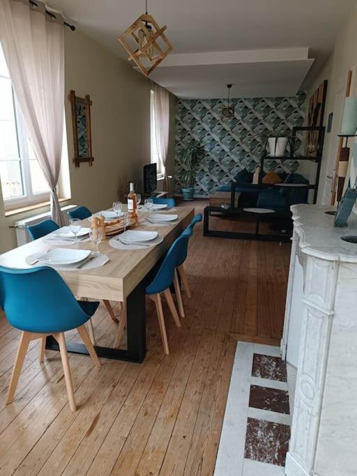 Maison Au Coeur Du Village Avec Parking Apartment *
